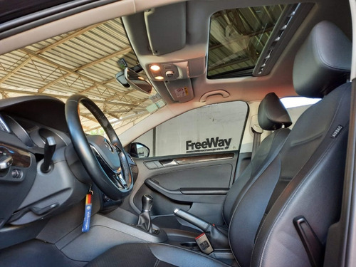 Imagen 10 de 18 de Volkswagen Vento 1.4t Highline L