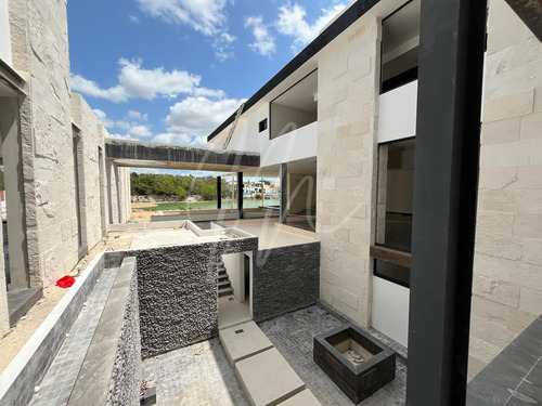 Casa En Casa En Venta En Cancun, Lagos Del Sol