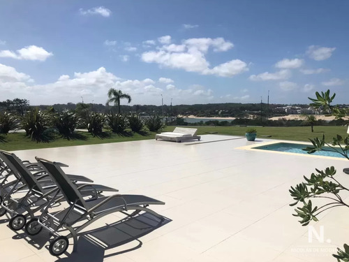 Apartamento, 3 Dormitorios Y Dep., Playa Brava, Punta Del Este, Venta