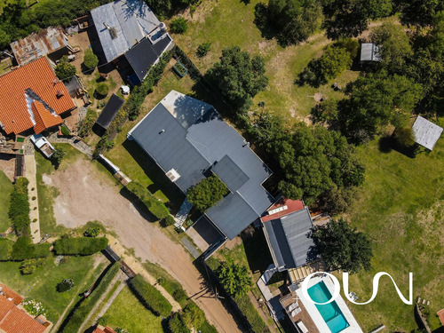 Casa En Venta En La Cumbre- Zona Golf.