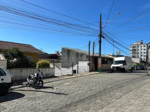 Terreno Com Casa Tabuleiro / Camboriú-sc
