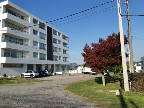 Apartamento Acondicionado A Nuevo En Zona Balnearia De Colonia Del Sacramento!