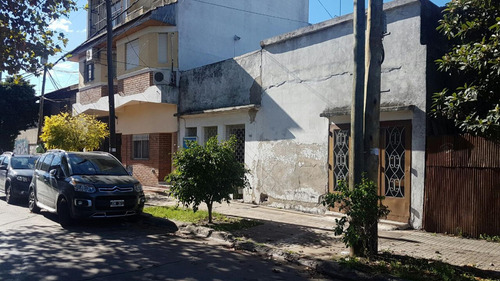Casa 3 Ambientes Con Cochera - Zona Ramos Mejia