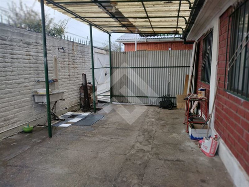 Casa En Venta De 5 Dorm. En Conchalí