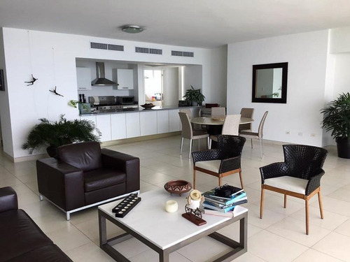 Imagen 4 de 14 de Venta De Apartamento En Waters On The Bay, Av Balboa 20-3242