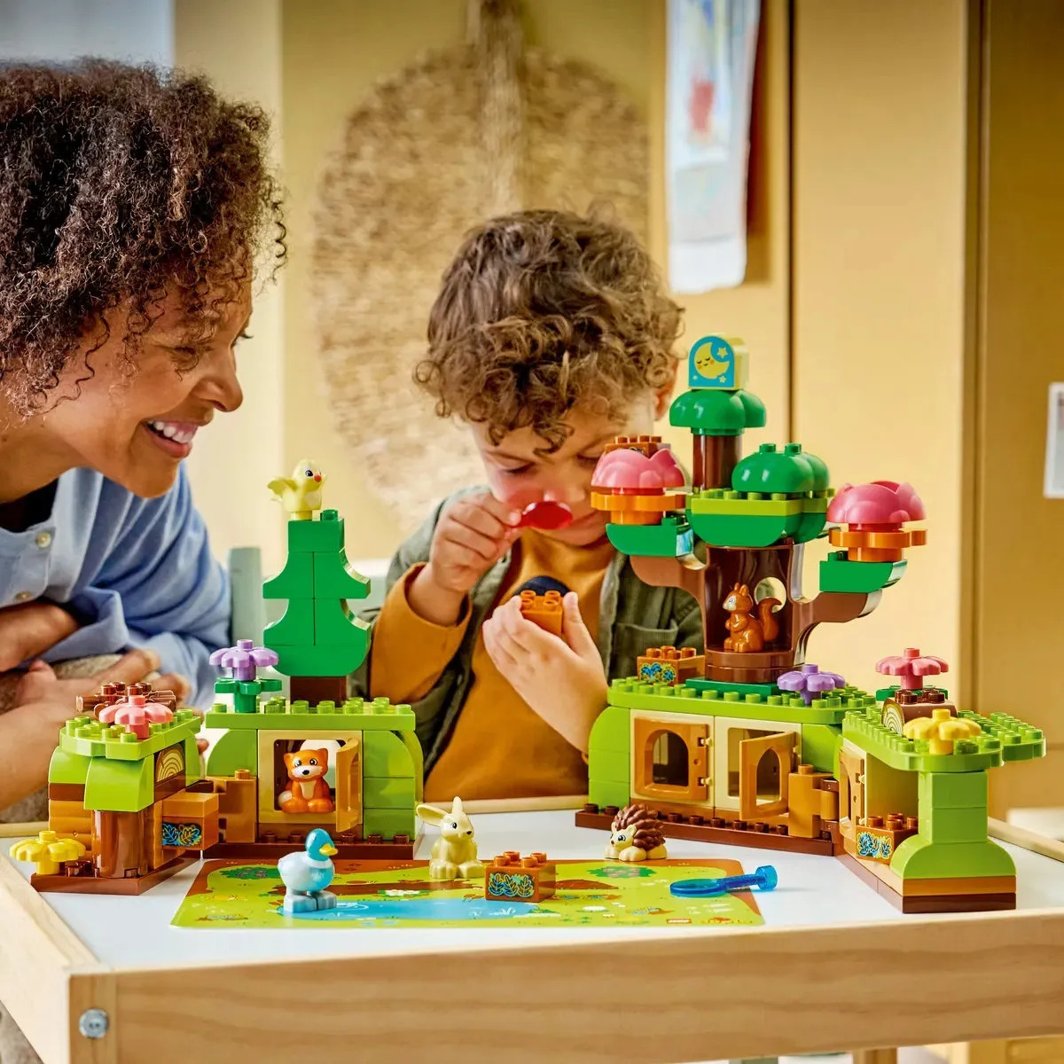 Descobertas florestais de LEGO DUPLO com animais selvagens 10480