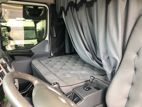 Imagem 3 de 15 de Volvo Vm 270