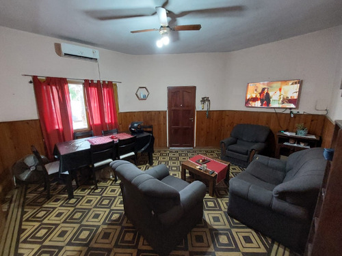 Casa En El Centro Con Potencial Para Local Y Oficinas