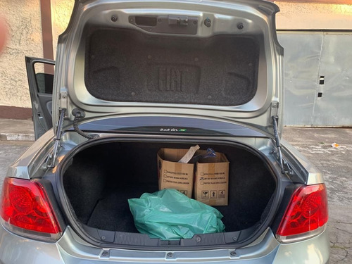 Fiat Linea 2012 1.8 16v Essence Flex 4p