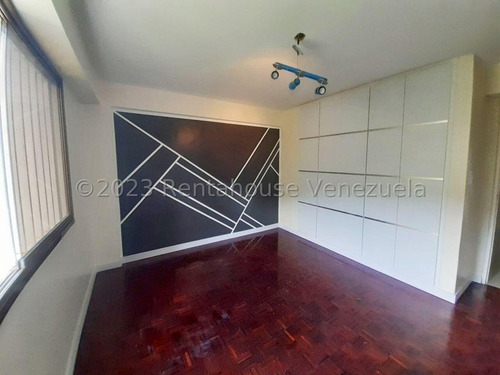 Apartamento En Venta En Los Naranjos Del Cafetal Con Espectacular Vista Al Ávila