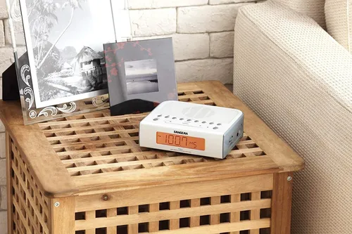 Radio Reloj Digital De Mesa Am / Fm Sangean Rcr-5 Blanco