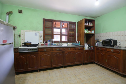 Increíble Casa A Refaccionar O Lote. Hurlingham