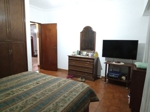 Venta Casa 3 Ambientes Con Cochera Isidro Casanova