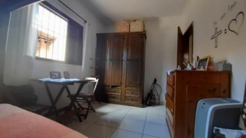 Imagem 5 de 17 de Casa No Bairro Gaivota, Em Itanhaém, Litoral Sul De São Paulo, Localizado Lado Praia. Possui Churrasqueira, Wc Externo E Vaga Para 02 Automóveis
