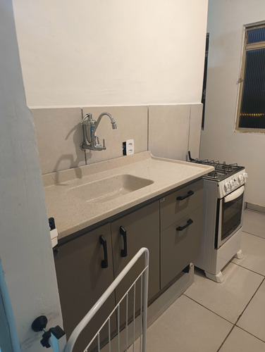 Apartamento Com 2 Quartos E Banheiro