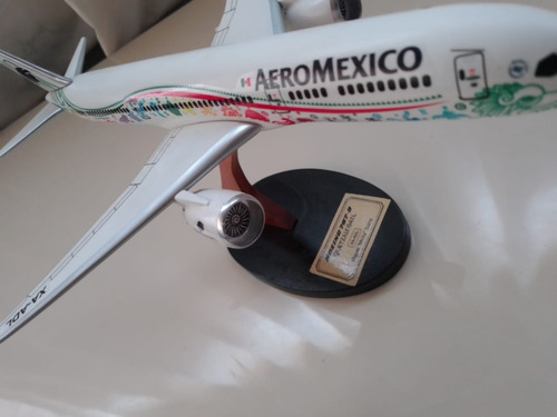 Avión Quetzalcoatl 787-9