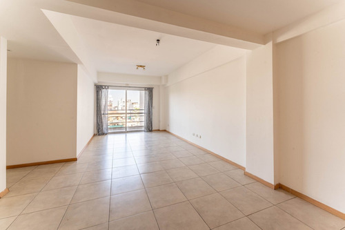 Imagen 3 de 30 de Depto Venta 3 Amb Balcón C/frente Baño+toilette