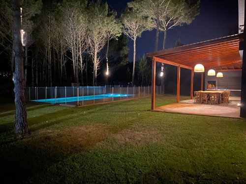 Imagen 3 de 18 de Dueño Directo. Casa Estilo Americana En La Herradura Pinamar Temporada 22/23. Valores En La Descripcion Del Aviso.