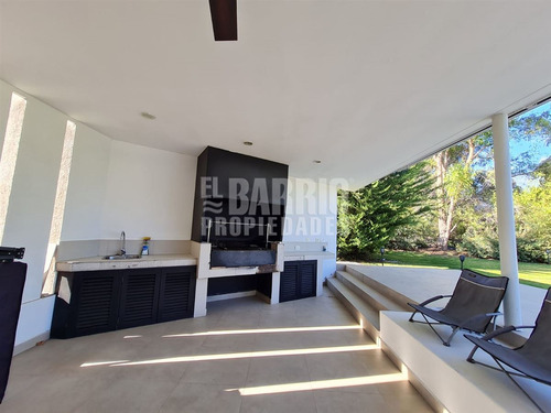 Casa En Venta En Las Brisas De Chicureo