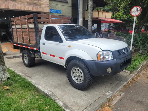 Nissan Frontier 3.0 STD D22 4X4 MT