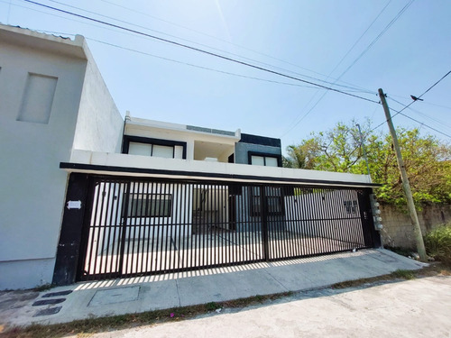 Renta Departamento 2 Recamaras En Colonia Graciano Sánchez