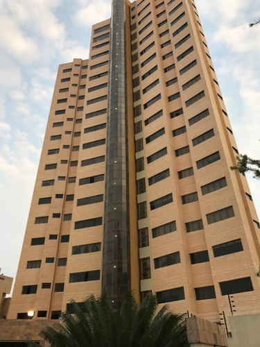 M.carpio Vende Lujoso Apartamento En El Edificio 4033 Park En El Parral