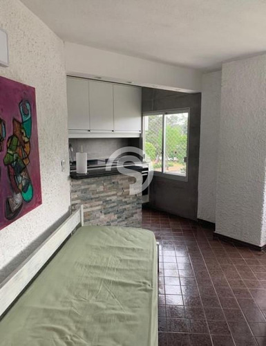 Apartamento Reciclado De 2 Dormitorios, Muy Luminoso!- Ref: 4599