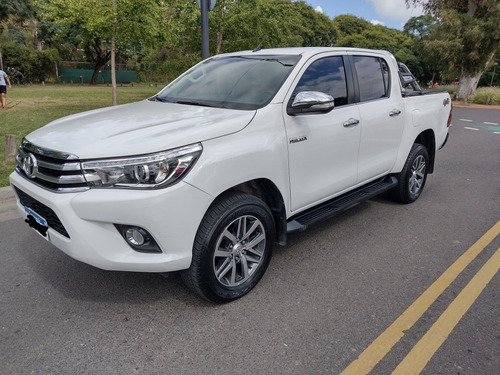 Toyota Hilux 2.8 Cd Srx 177cv 4x4 At 2016