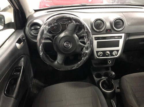 Imagem 4 de 5 de Volkswagen Voyage 1.6 Mi City 8v Flex 4p Manual