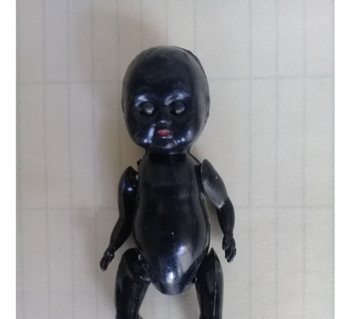 Antiguo Muñeco Bebe Negro De Plástico Duro.