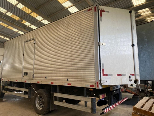Imagem 6 de 7 de Mercedes Atego 1418 Baú Toco