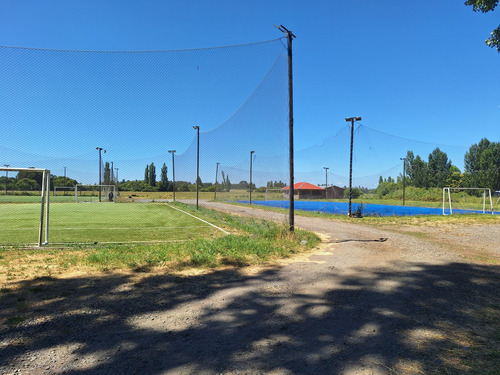 Vendo Recinto De 5 Canchas De Pasto Sintético En Los Ángeles