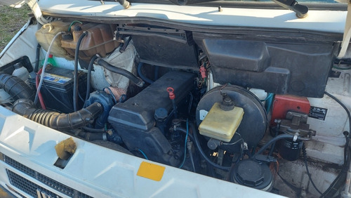 Imagem 8 de 25 de Iveco 3515 Baú De 4.50 Carga Seca