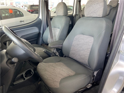 Fiat Doblo 1.8 MPI ESSENCE 7L 16V FLEX 4P MANUAL