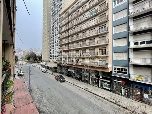 Imagen 20 de 30 de Tour Virtual Departamento En Venta 1 Ambiente Con Balcón A Metros De Plaza Colón - Mar Del Plata