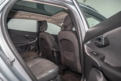 Volvo V40 2.5 T5 Cross Country Awd