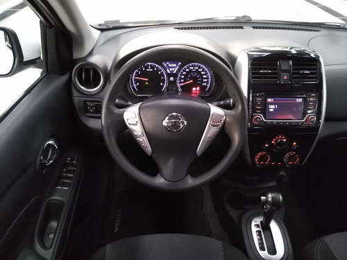 Imagen 12 de 15 de Nissan Versa 2017 1.6 Advance At