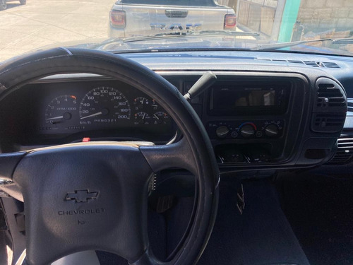 Chevrolet C-25 5.7 Cheyenne Cabina Extendida Mt
