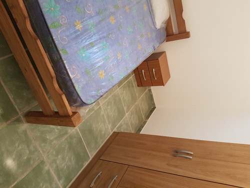 Pieza Con Muebles Individual
