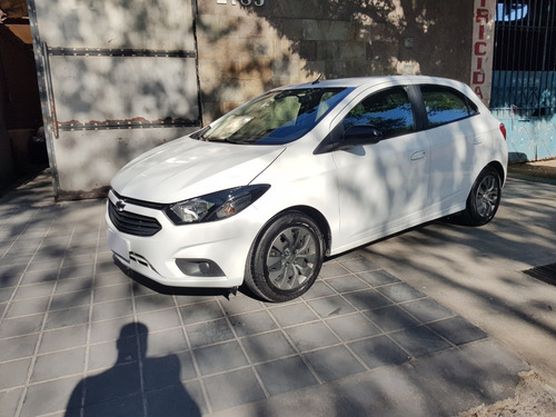 Imagen 1 de 10 de Chevrolet Onix Joy 1.4 5ptas Black 98cv (l19) 2020 / Nafta