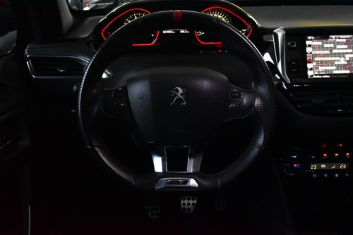 Imagen 9 de 15 de Peugeot 208 1.6 Gt Thp 2017