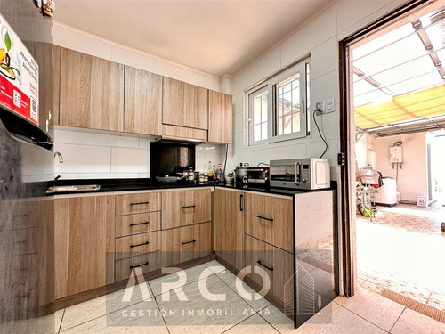 Casa Remodelada 3 Dorm. 313 M2 En José Domingo Cañas. Ñuñoa