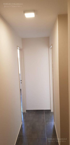 Imagen 8 de 17 de Departamento De Dos Dormitorios En Venta En Rosario
