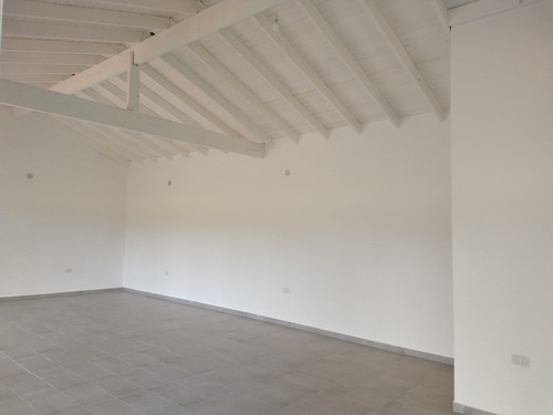 Imagen 6 de 12 de 4 Locales A Estrenar De 50 M2 C/u Sobre Ruta En Nono