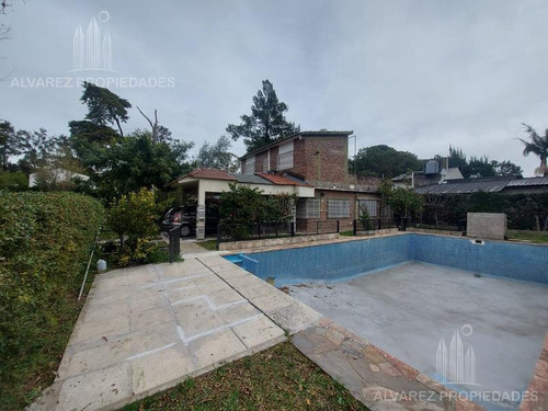 Imagen 3 de 30 de Casa 4 Ambientes Venta Villa Udaondo Ituzaingo