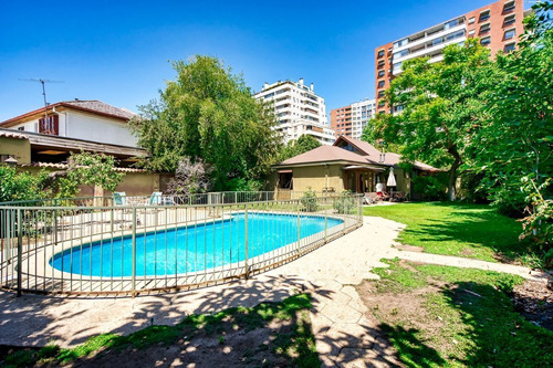 Casa Familiar Con Gran Terreno