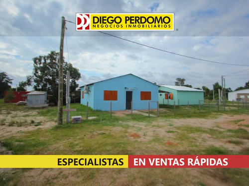 Casa De 2 Dormitorios En Alquiler, Libertad.