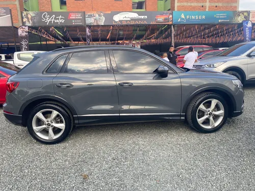 Audi Q3 1.4 TFSI AMBITION TP 1400CC T CT TC R18