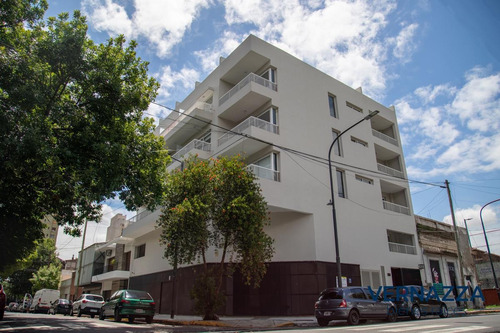Imagen 17 de 30 de Departamento De Un Ambiente Divisible Diseño Único: Pileta, Terraza Y Parrilla Propias!