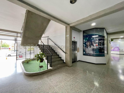 Milagros Inmuebles Oficina Alquiler Barquisimeto Lara Av Libertador Zona Este Patarata Economica Comercial Economico Código Inmobiliaria Rent-a-house 24-23484